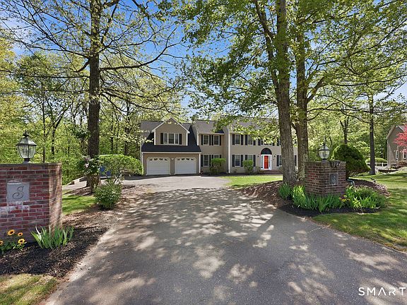 4th image of 12 Forest Ridge Road