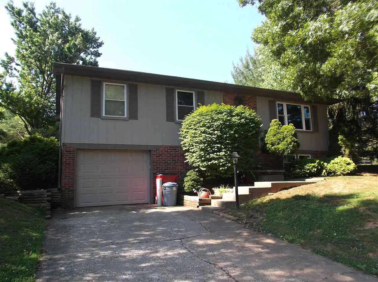 1980 E Dutcherman Dr photo 1