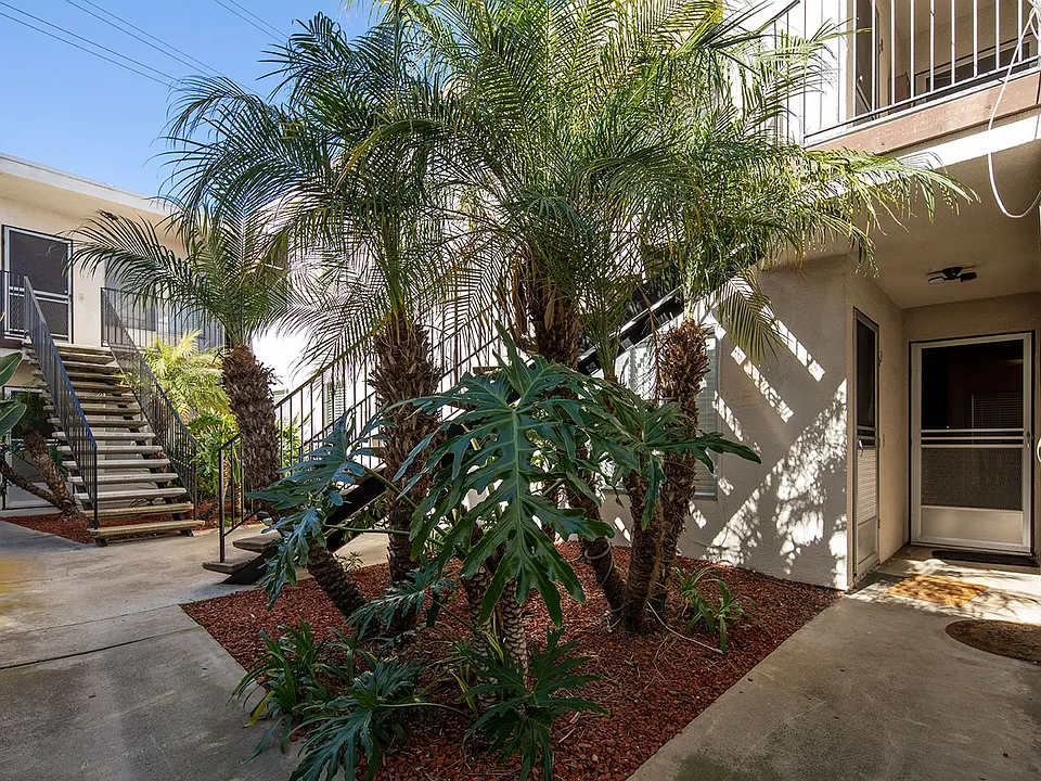 4346 Kansas Street