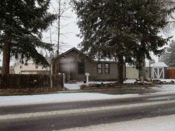1615 E Sheridan St, Laramie, WY 82070