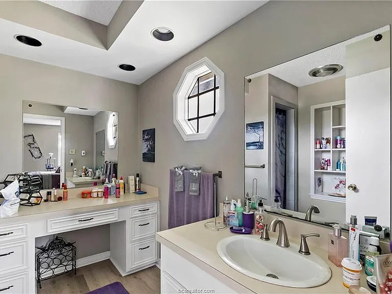 2508 Memorial Dr — Photo 23