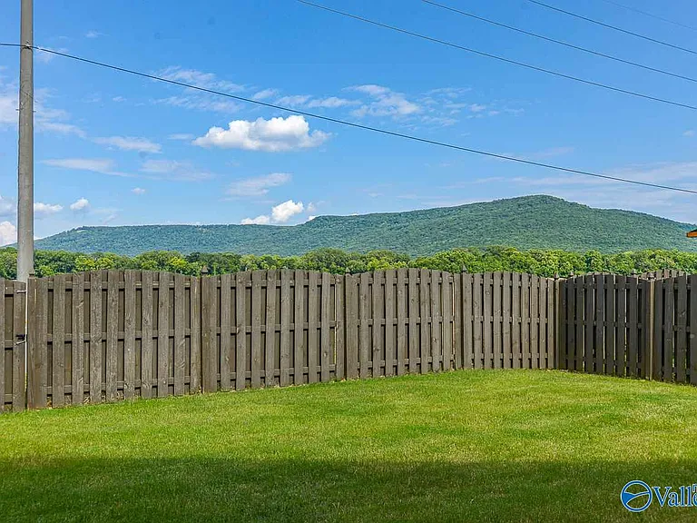 3031 Greenway Cir SE — Photo 41