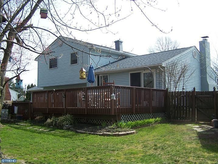 2nd image of 27 Lexington Rd