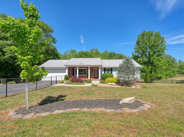 270 Spring Valley Ln, Inman, SC 29349