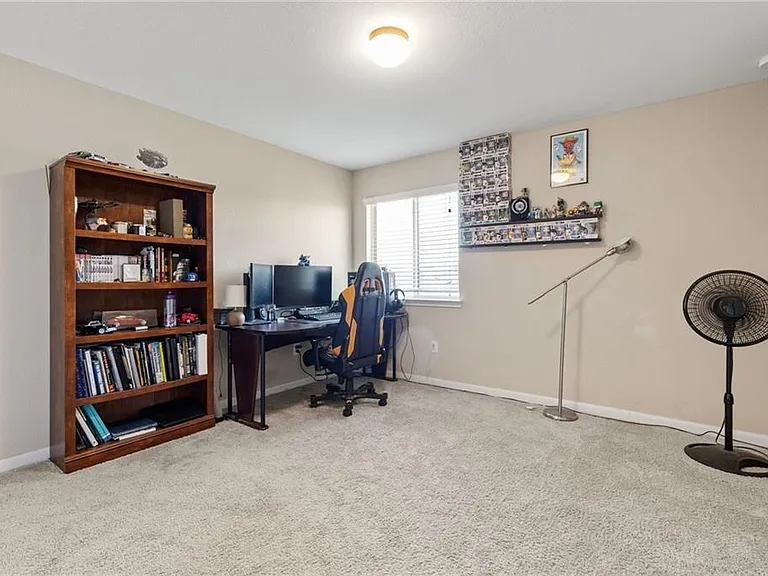 2337 Muzzie Ln — Photo 23