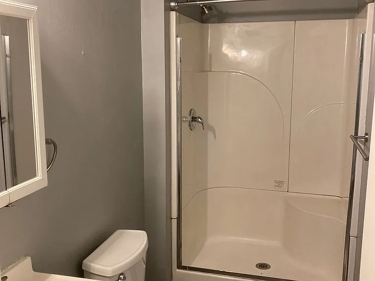 Eagle Court Apartments — Photo 44