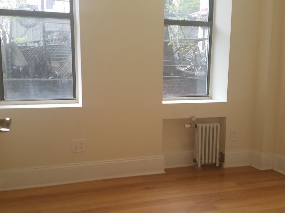 1st image of 54 Maujer St APT 23