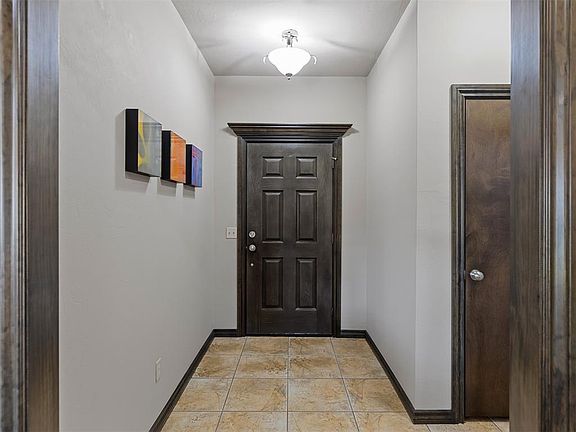 5th image of 7712 Geneva Rea Ln