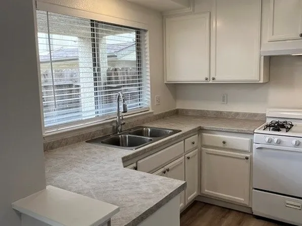 2460 Ocean St APT C, Oceano, CA 93445