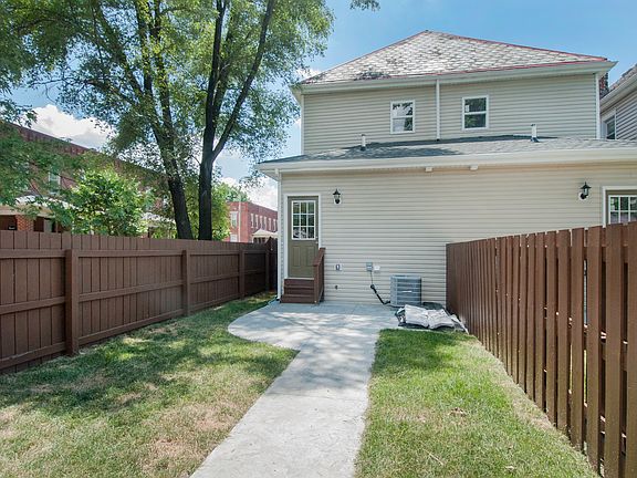 4th image of 394 E Mithoff St