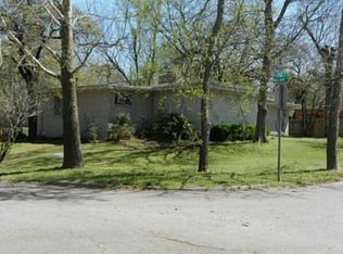 800 East Dr, Edmond, OK 73034