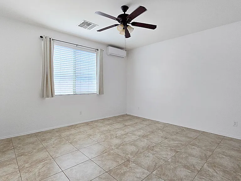 8012 S 70th Dr — Photo 12