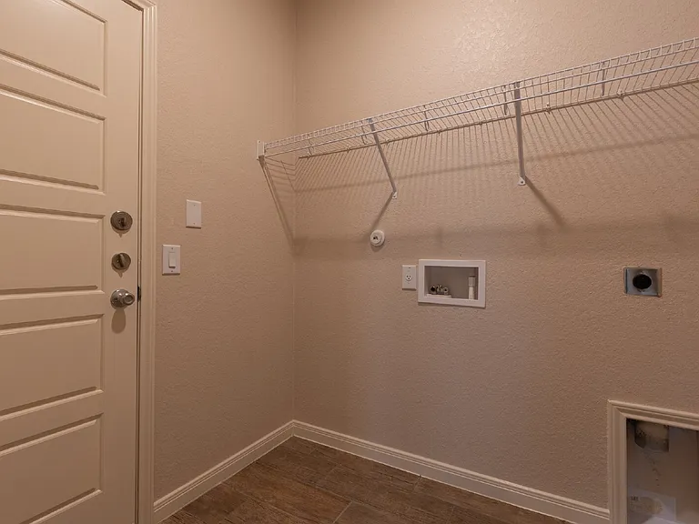 746 Farmers Dell — Photo 26