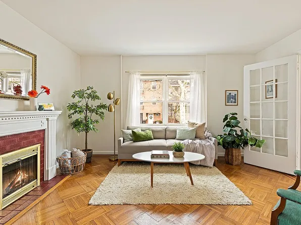 326 97th St, Brooklyn, NY 11209