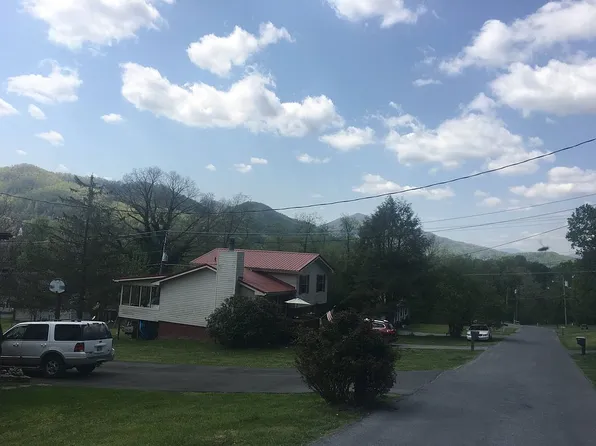 102 Jones Rd, Erwin, TN 37650
