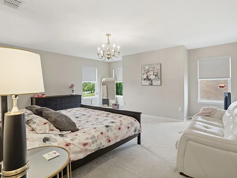7910 Emmeline Dr — Photo 11