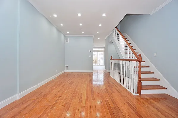 Sold by 5 Boro Realty Corp | media 23