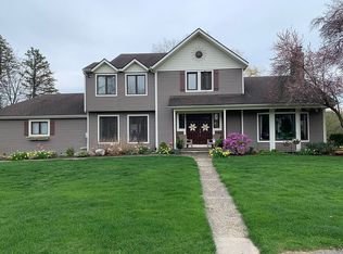 4134 Clearview St NE, Grand Rapids, MI 49546