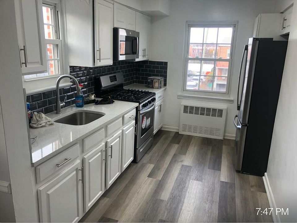 2nd image of 3118 87th St #2