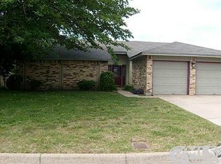 10221 Powderhorn Rd, Fort Worth, TX 76108