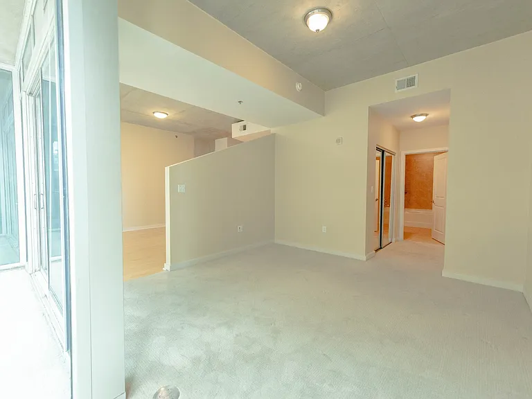301 Demonbreun St #915 — Photo 14