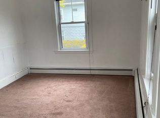 229 Castle Rd FLOOR 2, Nahant, MA 01908