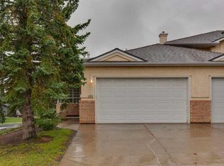 101 E Scenic Acres Ter NW, Calgary, AB T3L 1Y4