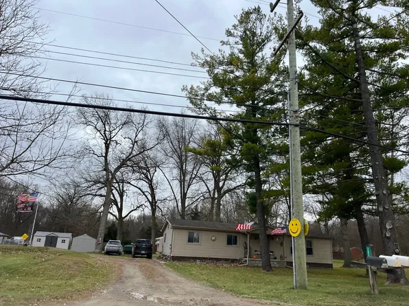 28661 West Rd, New Boston, MI 48164