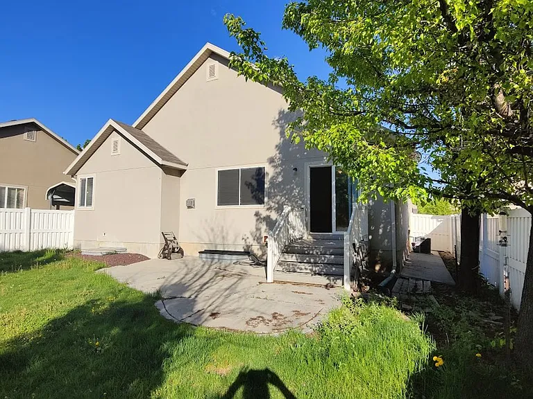 2305 N 2080 W — Photo 3