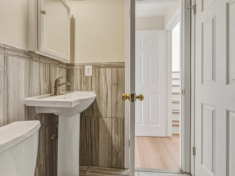 55 Oak Crest Ct — Photo 13