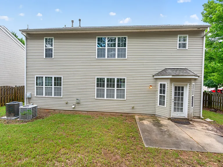 17222 Westmill Ln — Photo 40