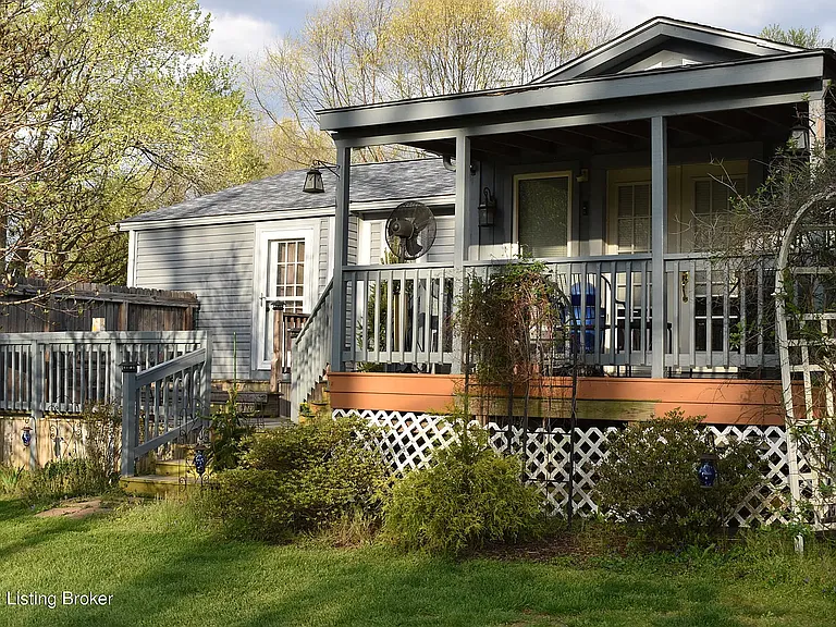 4016 Stony Brook Dr — Photo 3