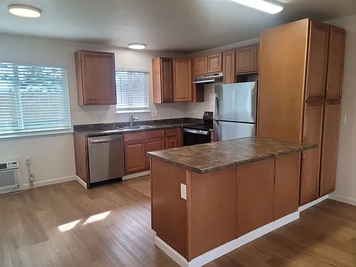 1000 Pinetop Cir Photo 1