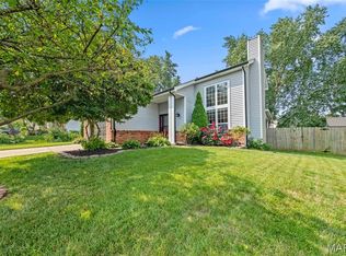 1209 Crooked Creek Dr, Saint Charles, MO