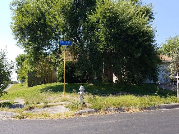3rd image of 5970 Oak Run St