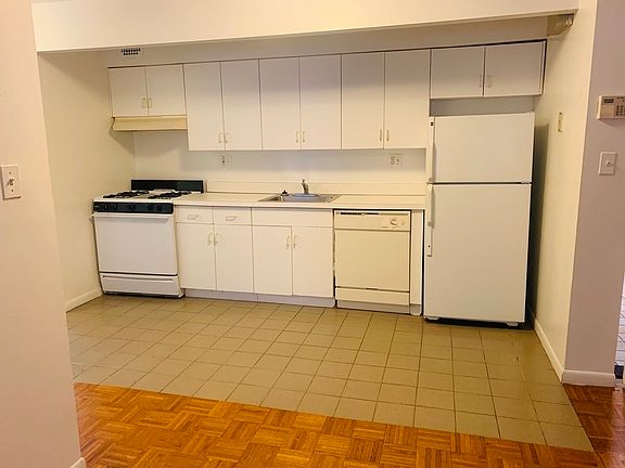 5th image of 12320 82nd Ave APT 2