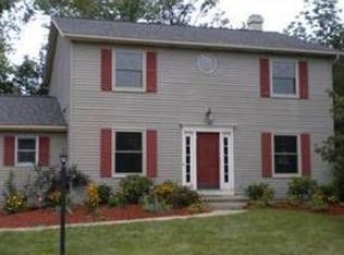 18710 Admiralty Dr, Strongsville, OH 44136