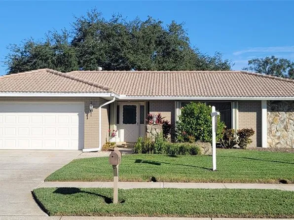 6733 122nd St, Seminole, FL 33772