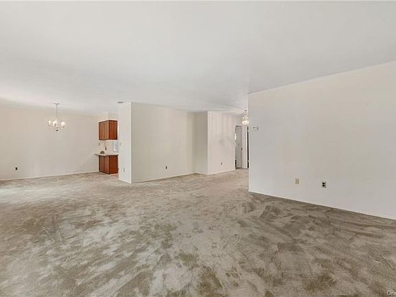 5th image of 151B Flintlock Way #B