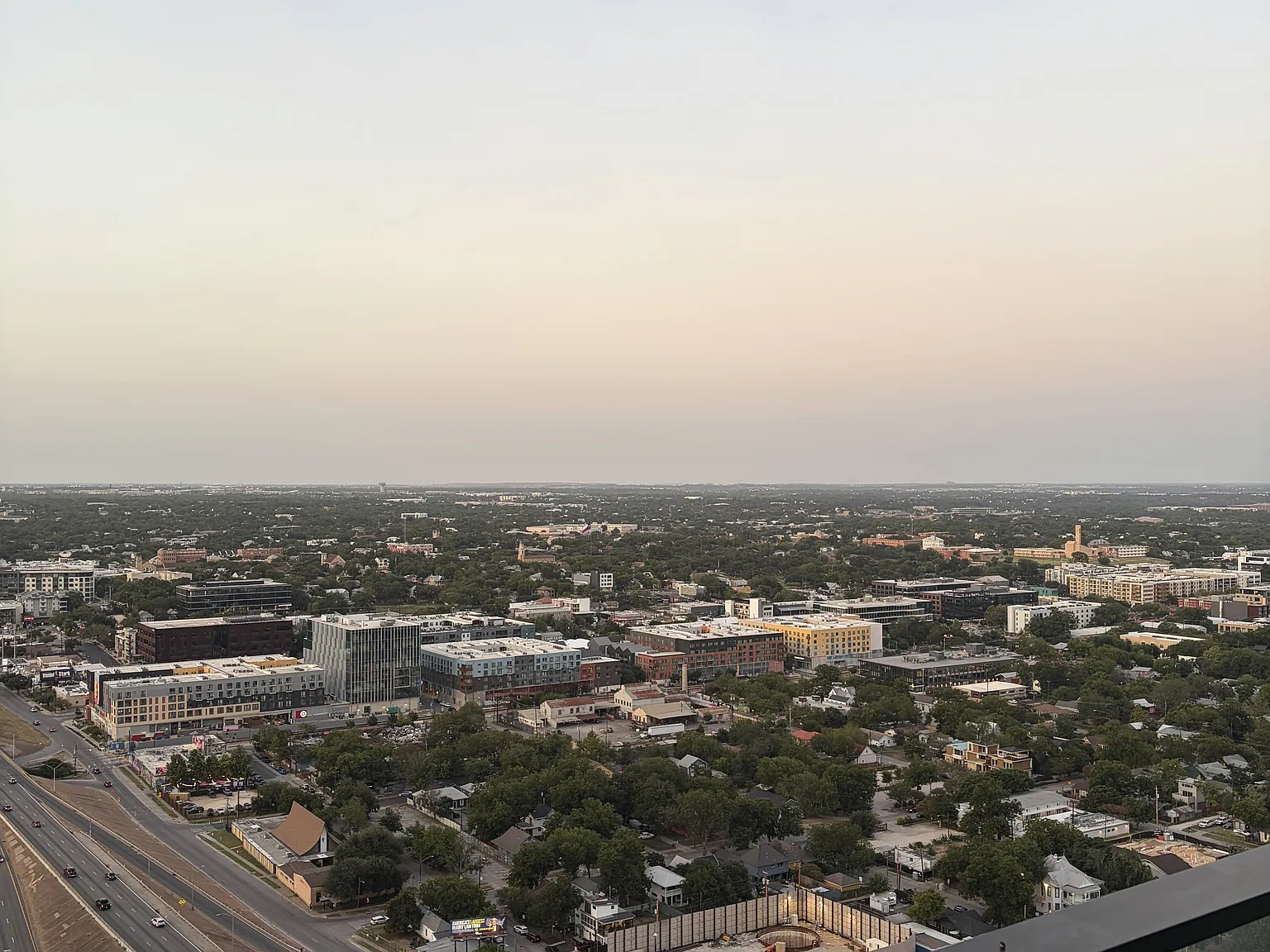 1 bed, 697 sqft, $2,850 — Photo 3
