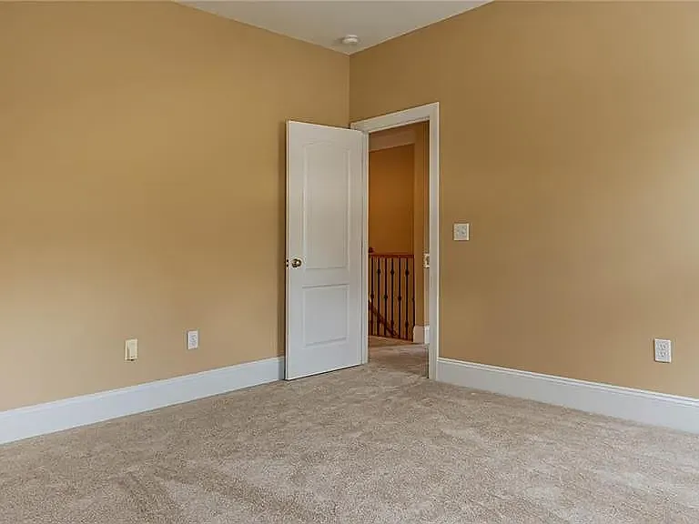 4009 Cedar Point Ave — Photo 28