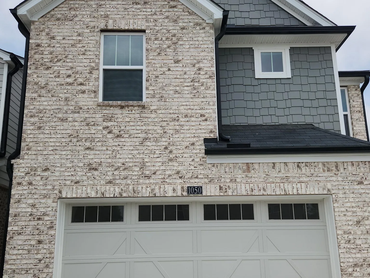 3 bed, 2.5 bath, 2260 sqft, $2,450 — Photo 3