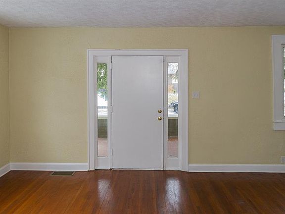 3rd image of 4453 Guilford Ave