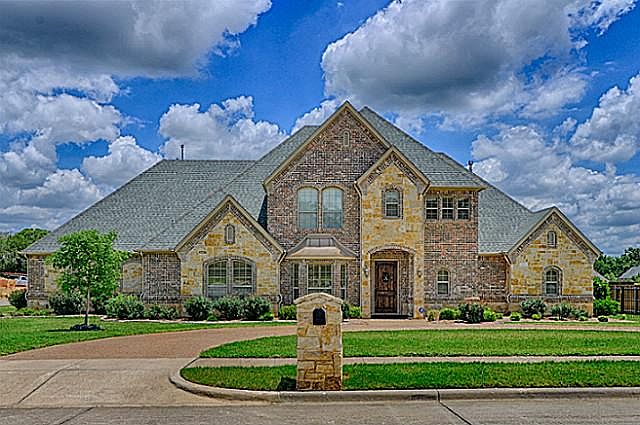 1st image of 1039 Peregrine Pl