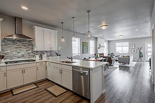 Bright, cheery living enviroment