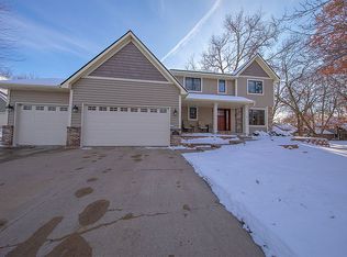 1278 Velvetleaf Ln, Hugo, MN 55038