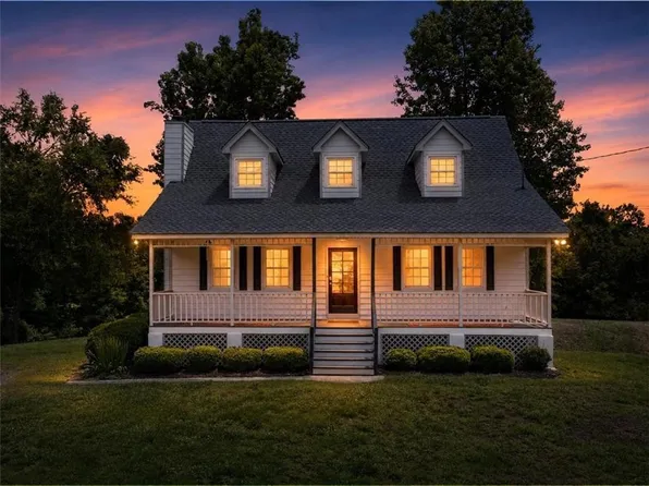 126 Findley Rd NE, Rydal, GA 30171