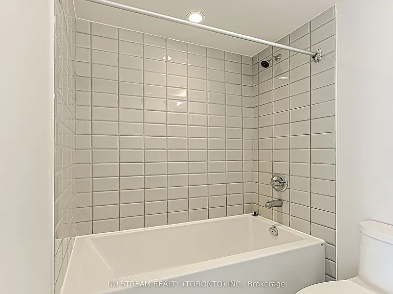 203 College St #905 — Photo 21