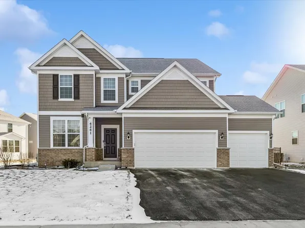 4241 Wanderlust Dr, Algonquin, IL 60102