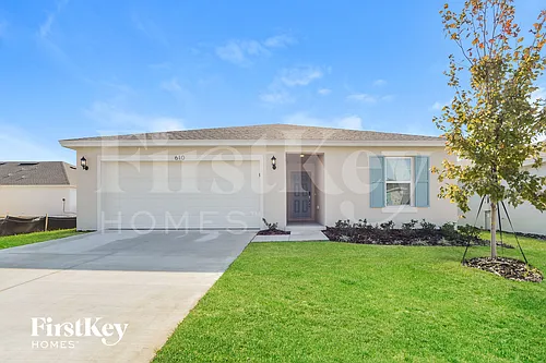 610 Lindbergh Way Photo 1